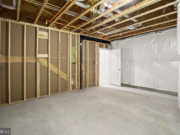 3823 Solidarity Cir — Photo 66