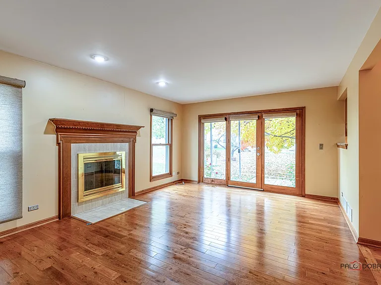 1551 Crowfoot Cir N — Photo 18