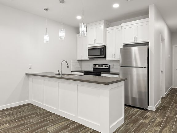 4th image of 1907 W Violet Dr #2