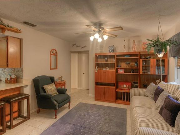 4th image of 785 86th Ave N