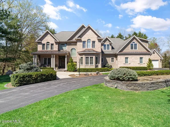 92 Robinwood Drive, Clifton Park, NY 12065