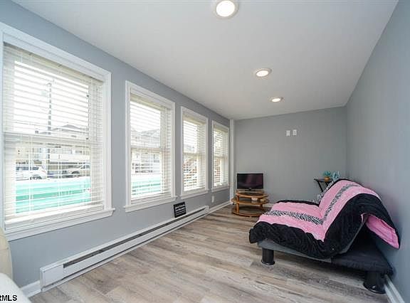2nd image of 938 Bay Ave APT A