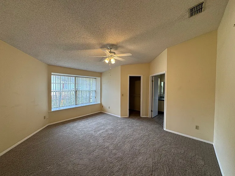 8055 Creedmoor Dr — Photo 3