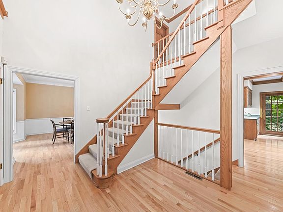 4th image of 3820 Charter Point COURT