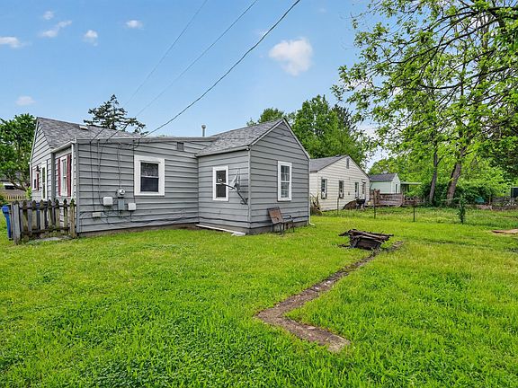 3rd image of 680 Robinwood Ave