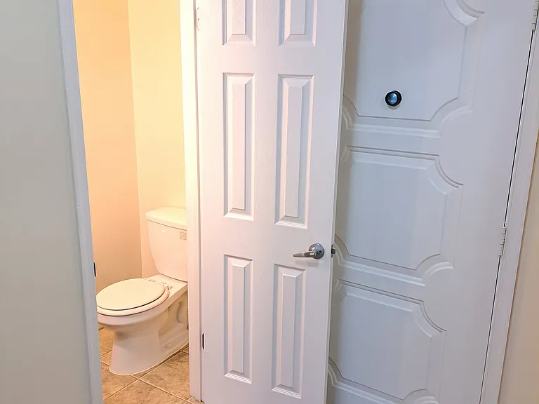 10118 Avenel Gardens Ln — Photo 3