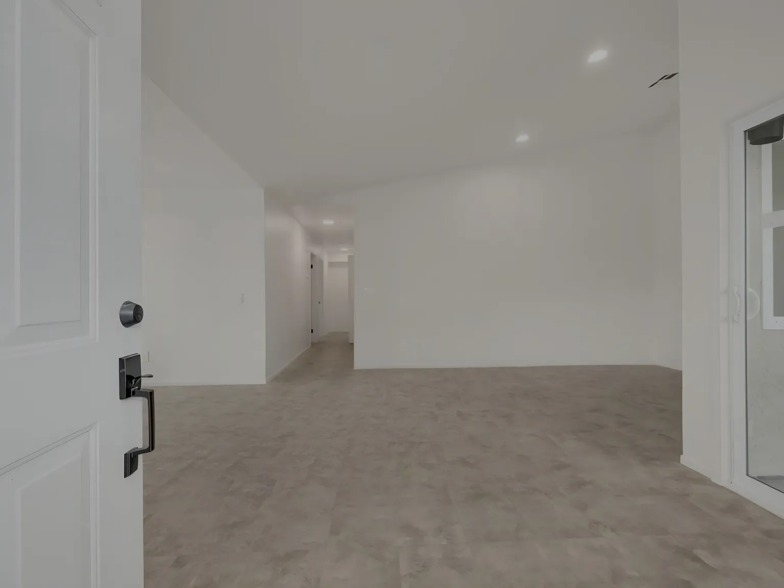 3 bed, 1316 sqft, $2,600 — Photo 2