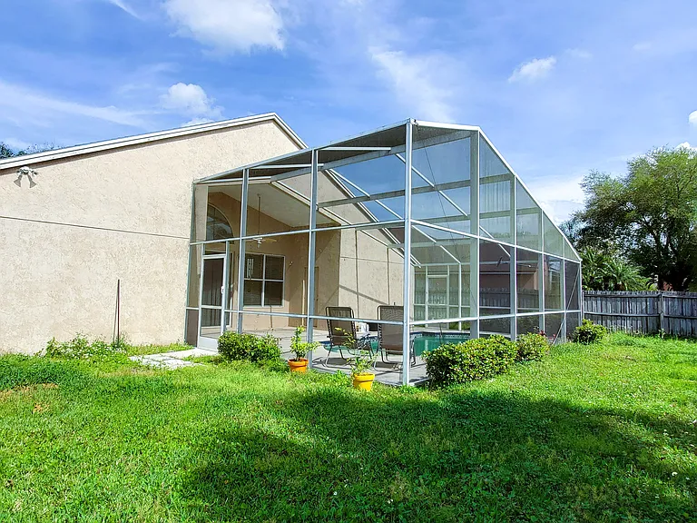 18110 Palm Breeze Dr — Photo 24