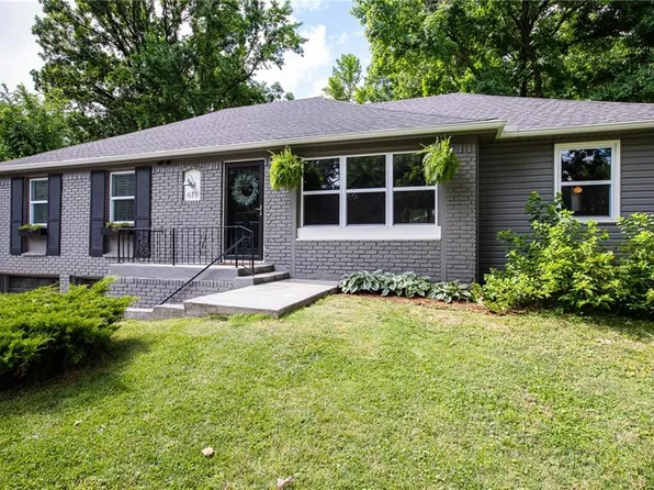 619 NE Englewood Rd, Kansas City, MO 64118