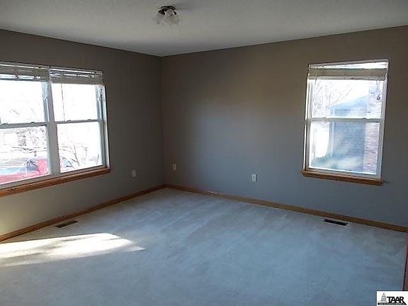 2nd image of 10921 Miller Ln