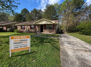 3219 Delia Ln NW, Huntsville, AL 35810