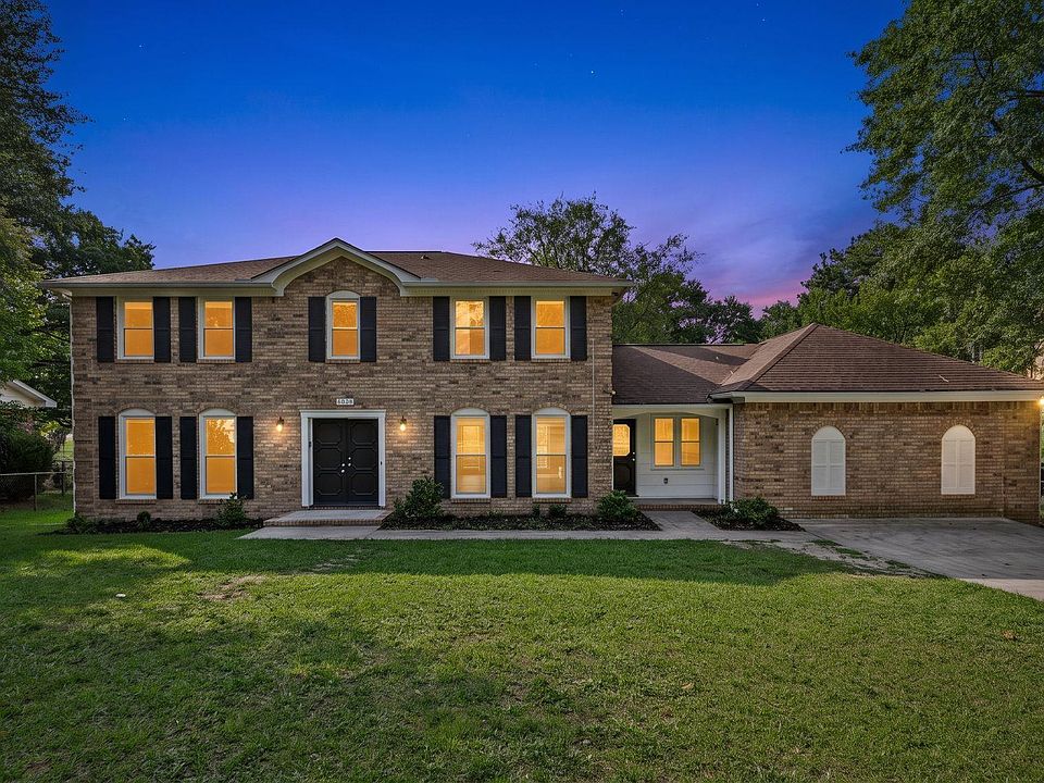 1st image of 3608 Greenway Dr