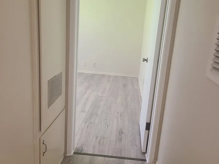 643 Hill St #B — Photo 14
