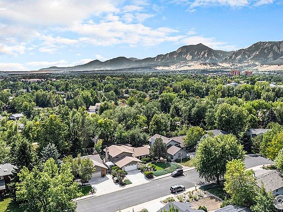 2nd image of 4740 Hancock Dr