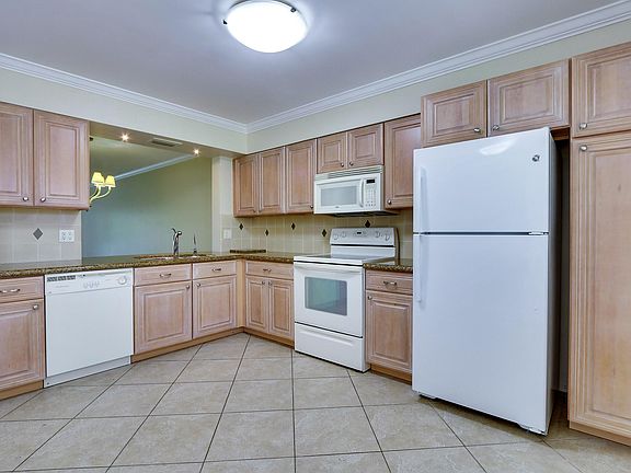 3rd image of 3118 Florida Blvd APT 101