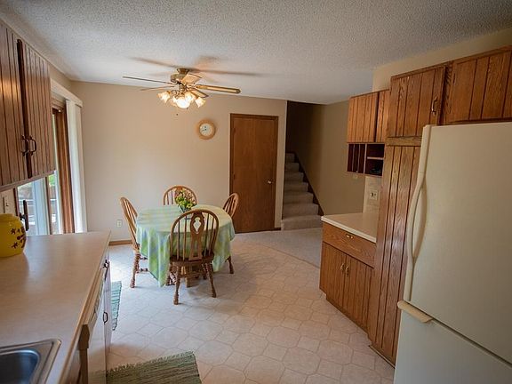 4th image of 645 Pamela Pl