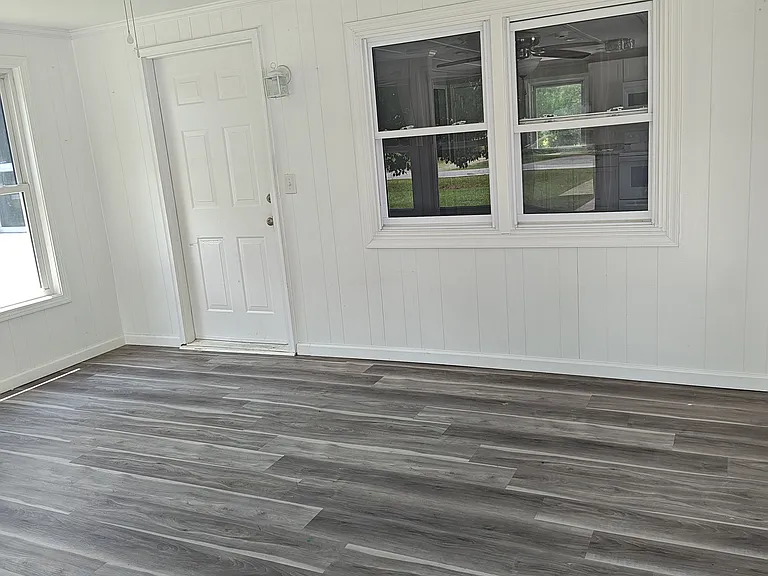 1124 Horseshoe Rd — Photo 3