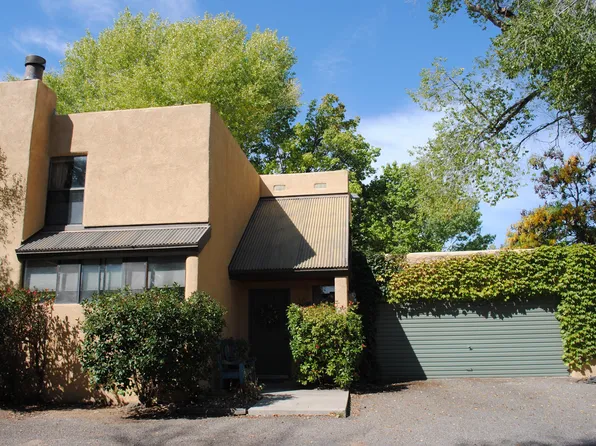 3065 Sombra Del Rio NW, Albuquerque, NM 87107