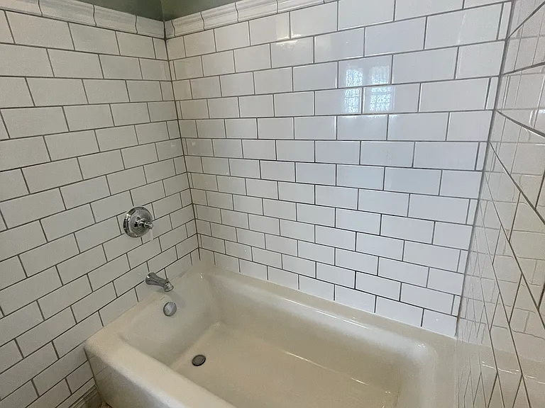 830 E Brady St — Photo 9