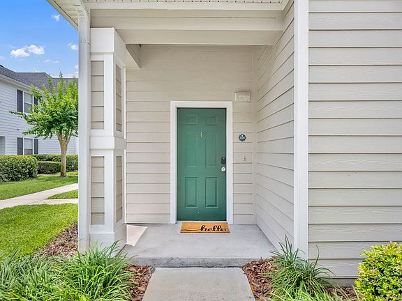 4th image of 200 Southern Pecan Cir