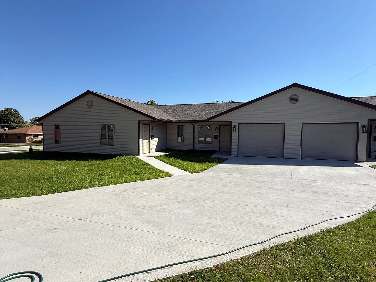 2 bed, 1.5 bath, 980 sqft, $2,200 — Photo 3