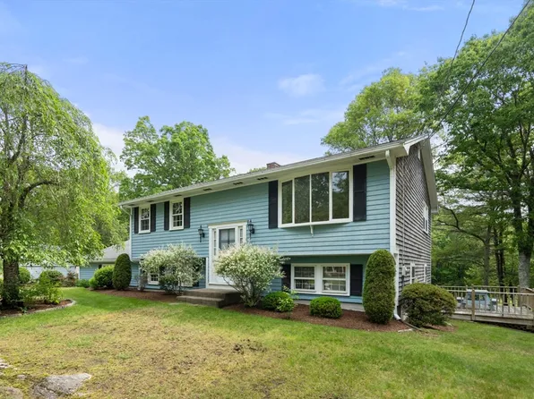 349 Center St, Bellingham, MA 02019