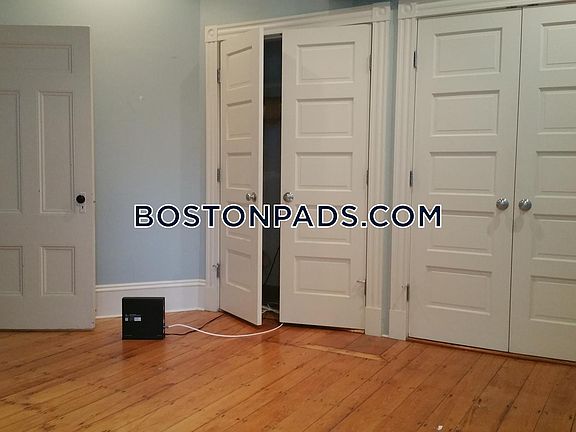 5th image of 248 Franklin St