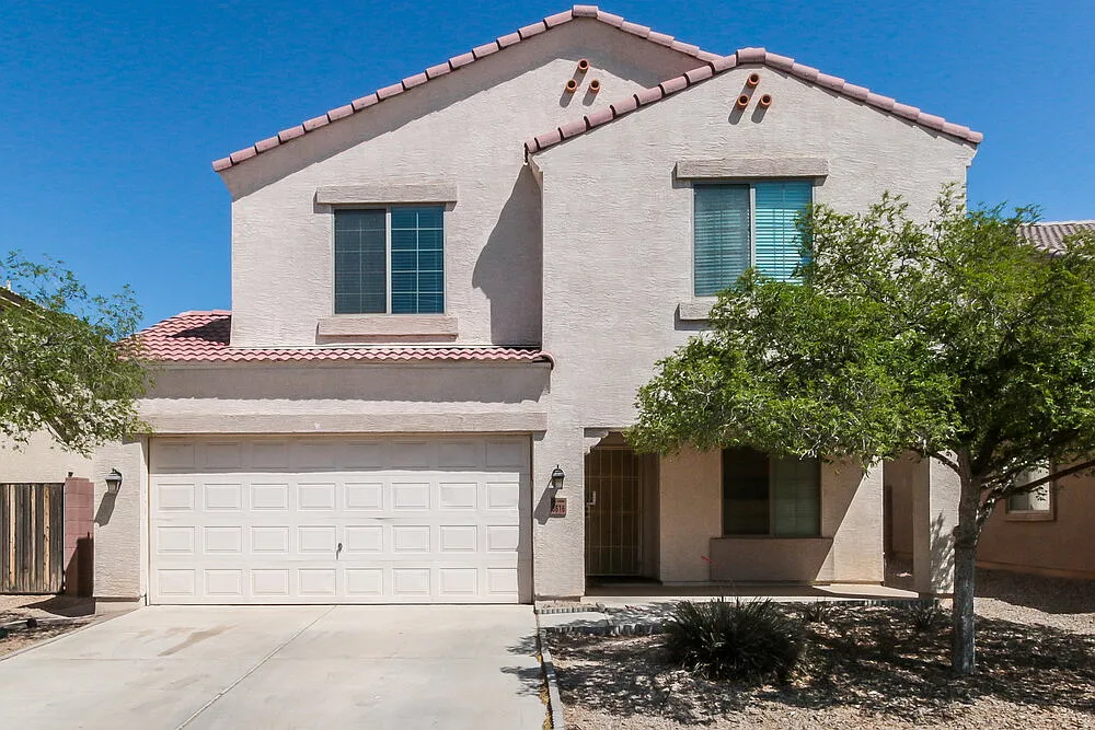 5 bed, 3.0 bath, 2228 sqft, $2,690 — Photo 1
