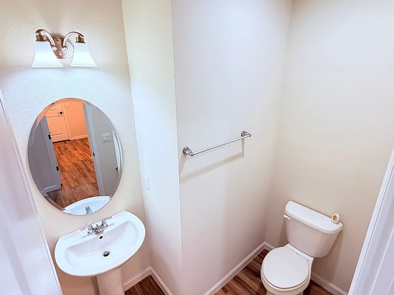 1102 S Victoria Hills Dr S — Photo 33