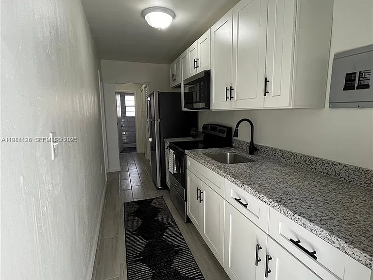 1317 NW 2nd Ave #10 — Photo 6
