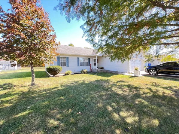 600 N Bitterroot Dr, Athens, IL 62613
