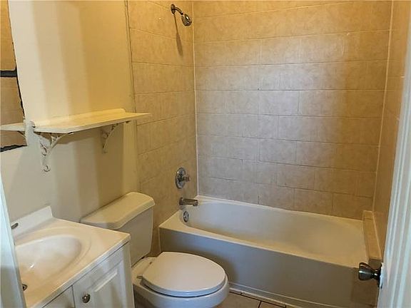 5th image of 3022 Fern St