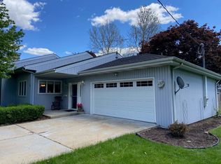 208 Glynn Rd, Plano, IL 60545