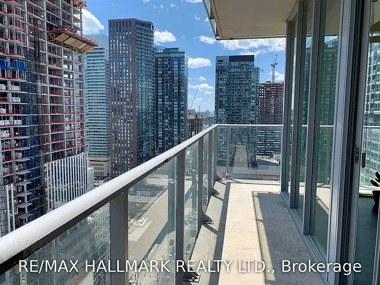 126 Simcoe St #2703 — Photo 13