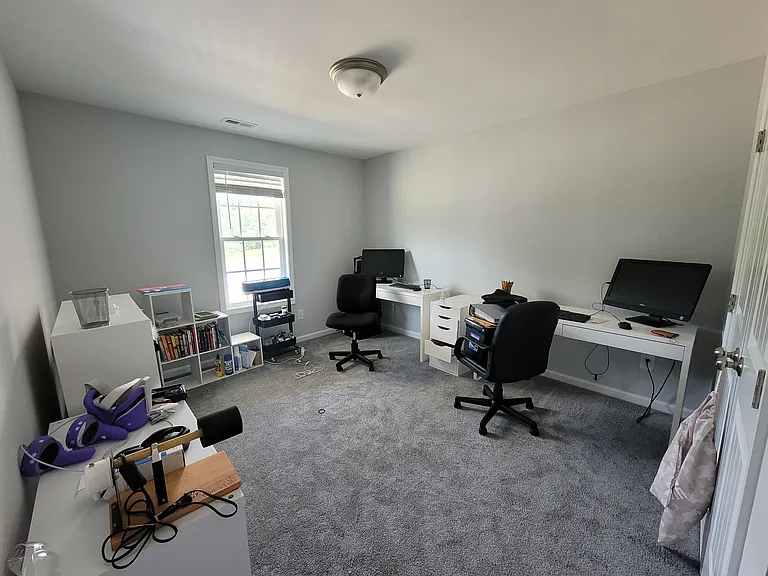 370 Keith Rd — Photo 10