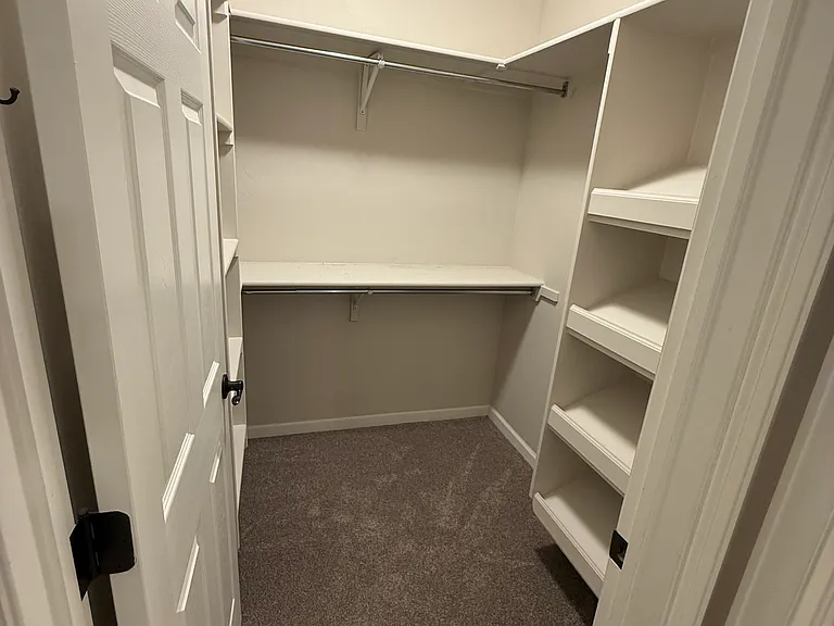 Silverado Dr — Photo 10