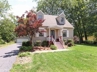 5713 Walnut Ave, Downers Grove, IL 60516