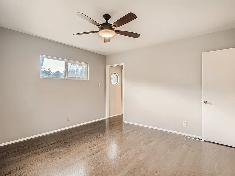 3766 Willowcrest Ave — Photo 19