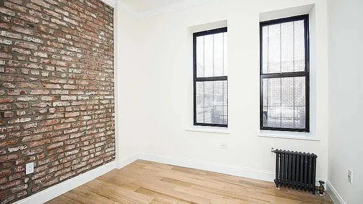 1075 Greene Avenue — Photo 3