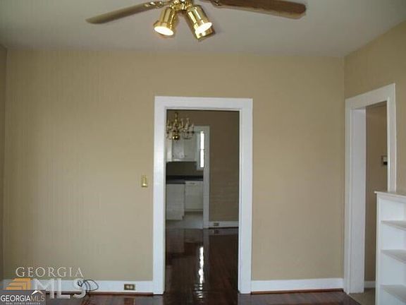 3rd image of 15 Oak St NE