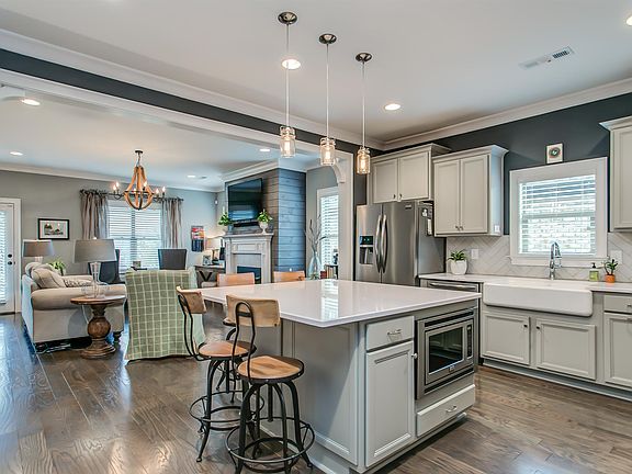 5th image of 619 Finnhorse Ln