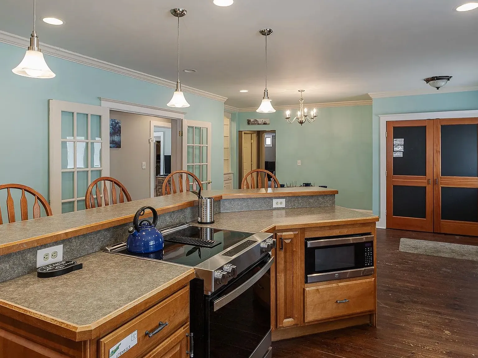 3 bed, 2000 sqft, $2,900 — Photo 4