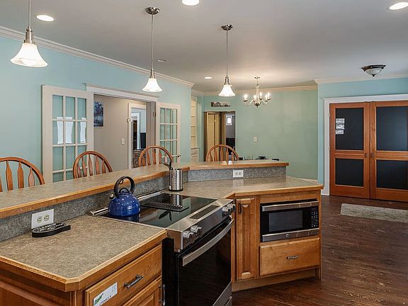 4th image of 73 Main St #1