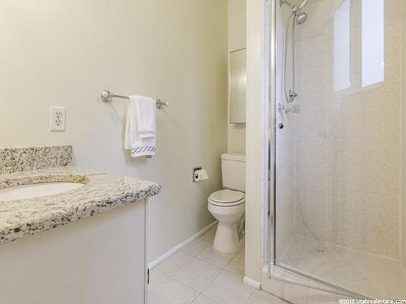 5th image of 1358 E Lakewood Cir