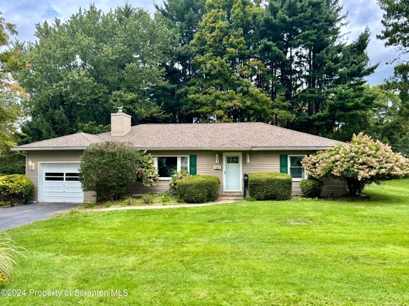 117 Pequest Dr, Clarks Summit, PA 18411