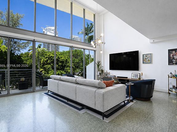 3rd image of 245 Michigan Avenue Lg #5