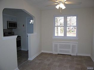 4 Wayne Rd, Fair Lawn, NJ 07410