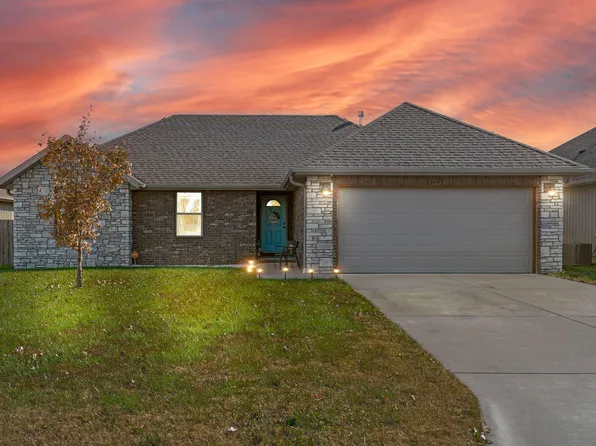 670 N Rockingham Avenue, Nixa, MO 65714