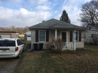 10 E Main St, Hampton, NJ 08827