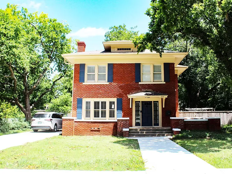 1529 NW 37th St — Photo 10